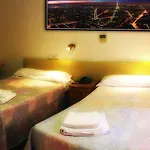 Santa Ana Hotel *