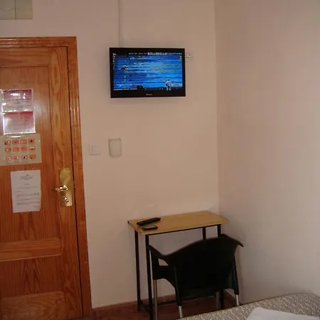 Santa Ana Hotel *